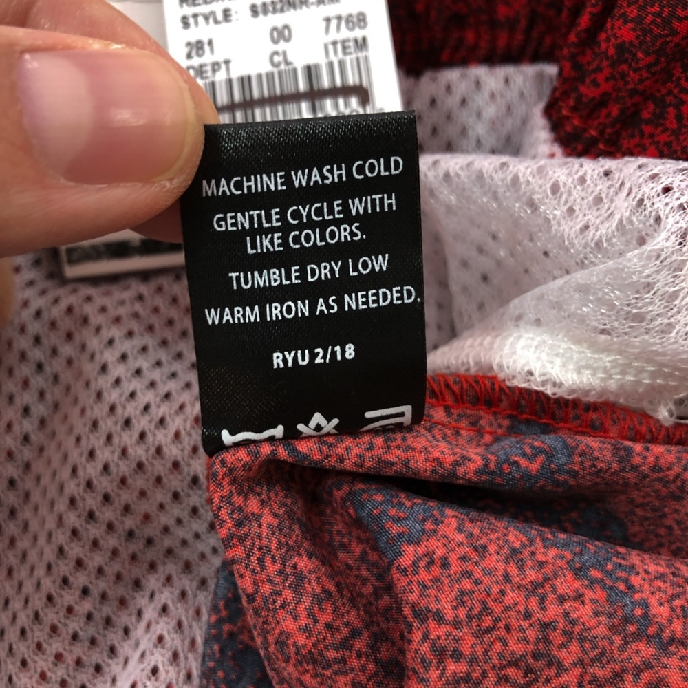 8" No Retreat Red Navy Star Print Swim Trunk S M - Picture 7 of 7